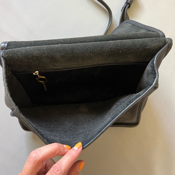 Vintage Coach Black Leather Saddlebag - Picture 5 of 10